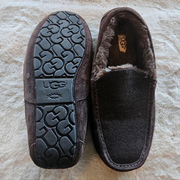 Men’s UGG Ascot Slippers - Size 10, Dusted Cocoa - Picture 2 of 9